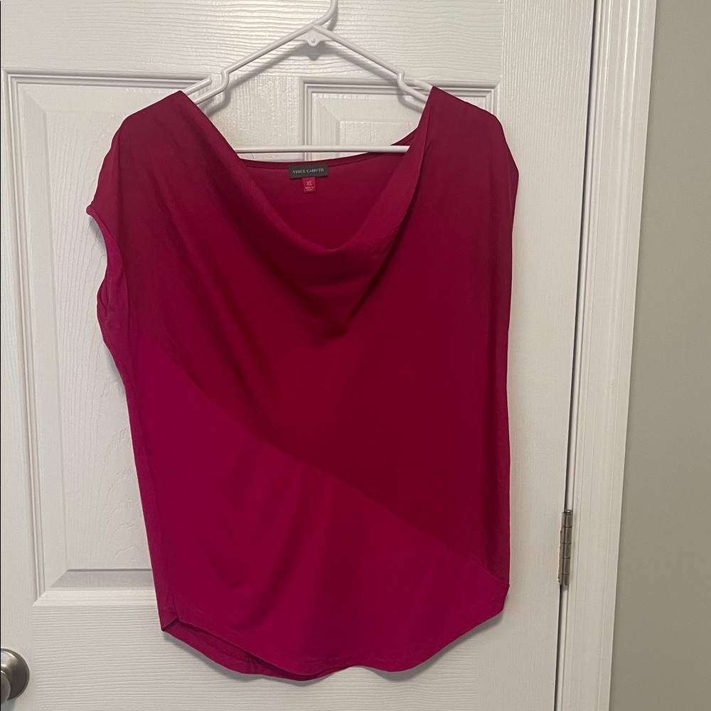 Vince Camuto Magenta top